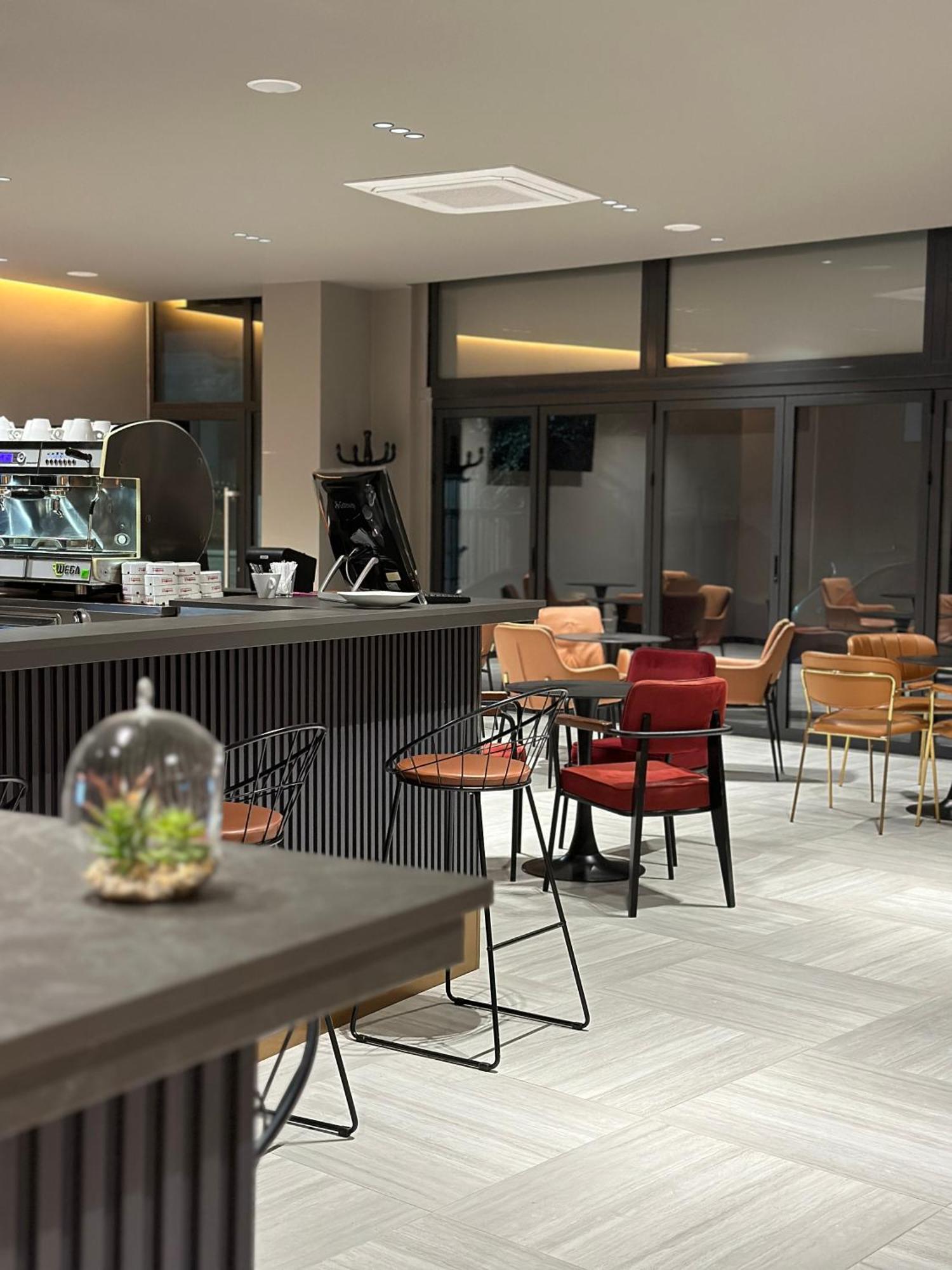 שקודר The Roots Boutique Hotel מראה חיצוני תמונה
